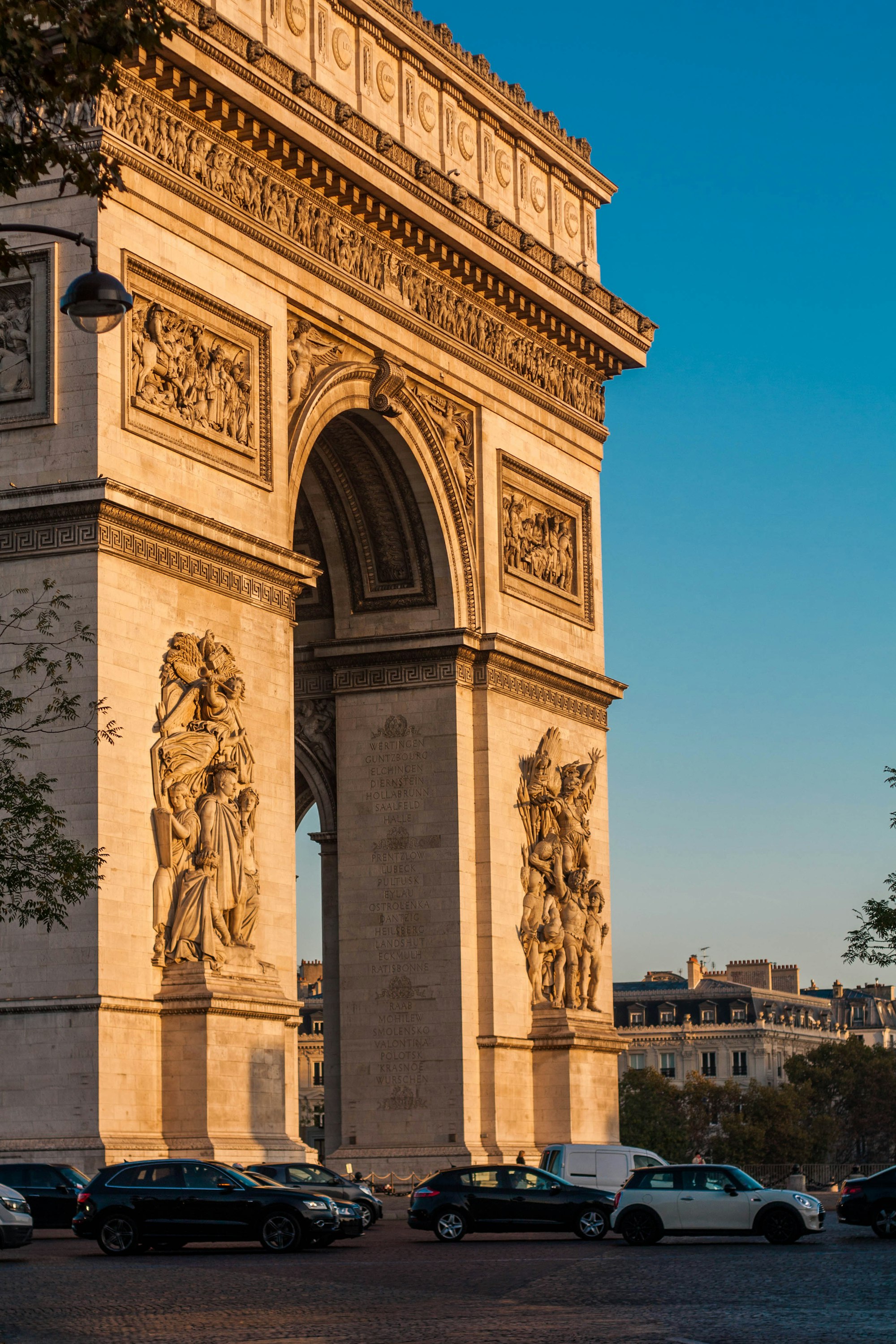 Déménagement Paris 8 Arc de Triomphe Champs-Élysées